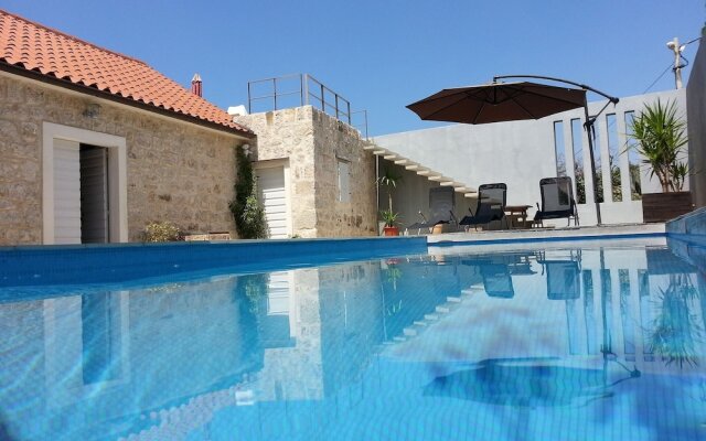 Stylish, Quiet and Beautiful Views Villa With a Pool