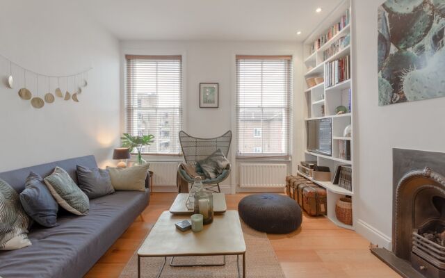 Vibrant 2 Bedroom Apartment in Notting Hill