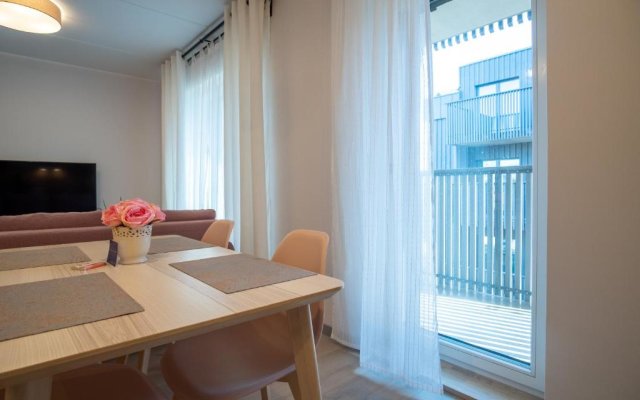 Dream Stay - Brand New Apartment with Balcony & Free Parking