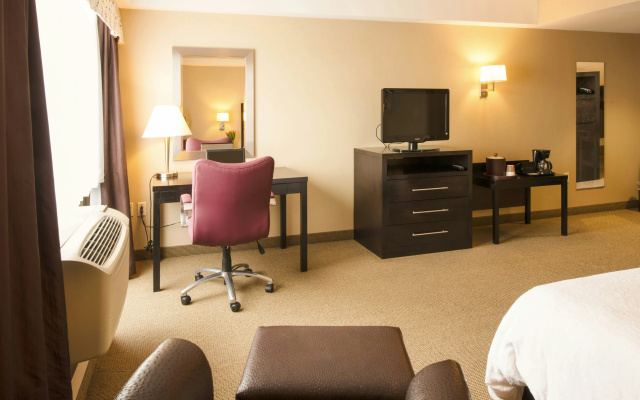 Hampton Inn & Suites Boston Crosstown Center