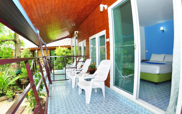 Dee Dee Beach House