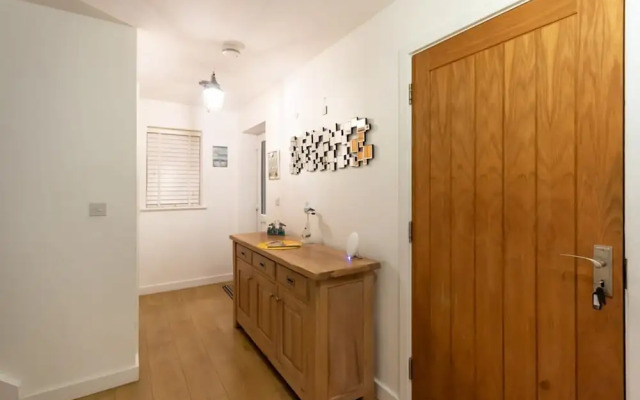 Stylish Margate Coastal Home Parking By Adliv