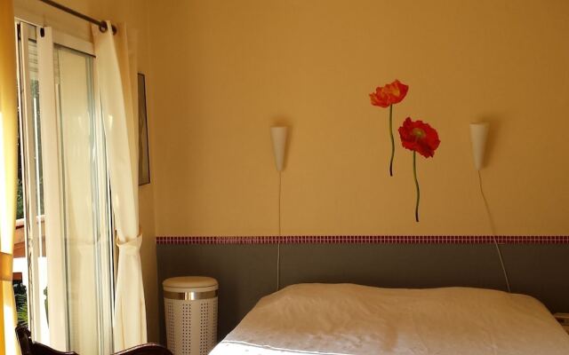 Charming Villa in Cavalaire-sur-mer With Pool