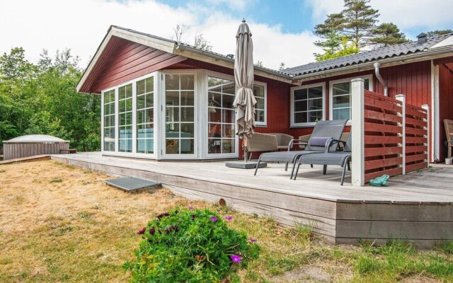 Vibrant Holiday Home in Tarm near Sea