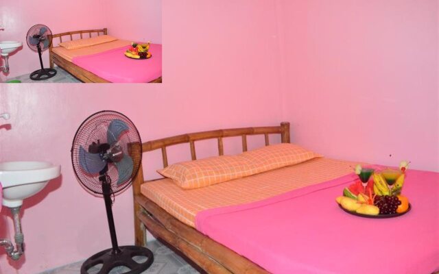 Ritzy's White Beach Resort & Restaurant