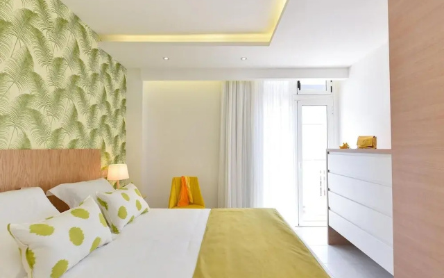 Apartment Mogan With Stunning Beach Views