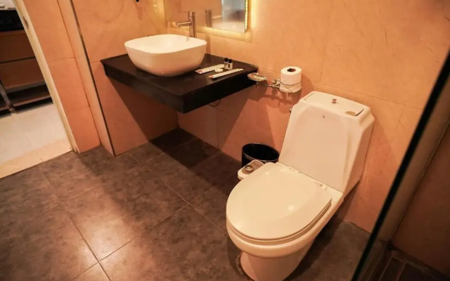 Dancenter Luxury Retreat Angeles City