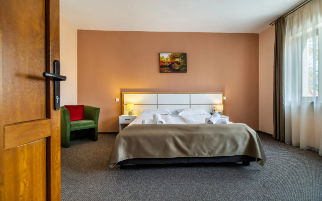 Long Street Hotel