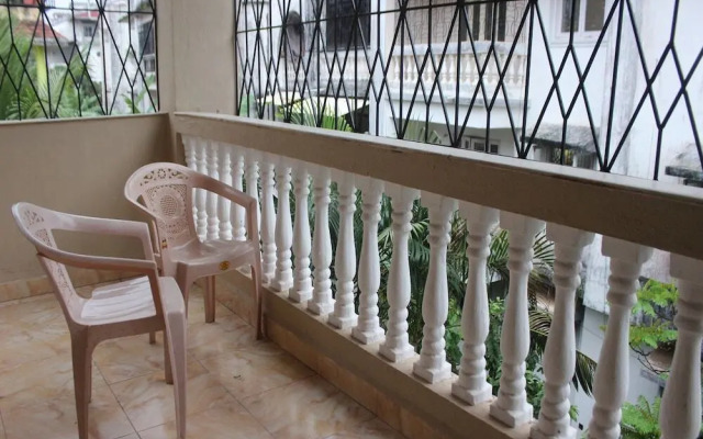 Poshak by OYO Rooms