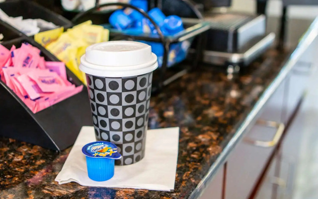 Red Lion Inn & Suites Vancouver