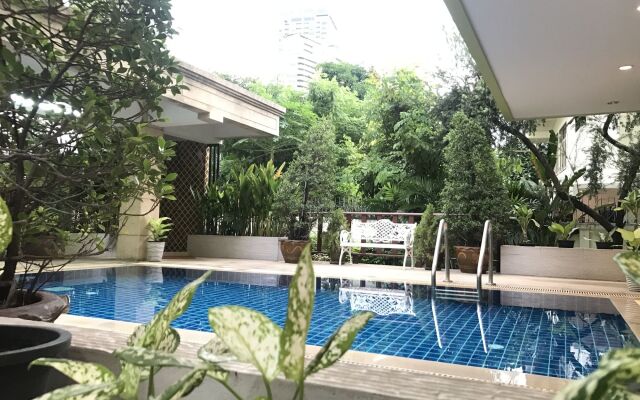 14 Place Sukhumvit Suites - SHA Plus