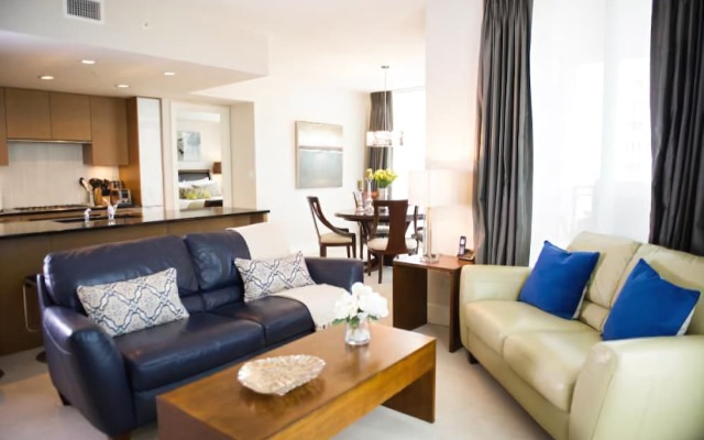 Executive Suites by Roseman - Luna