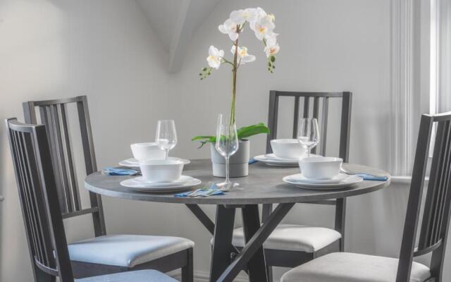Coast View Luxury Apartment
