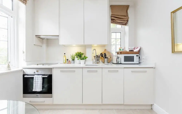 Gorgeous & stylish studio in Marylebone