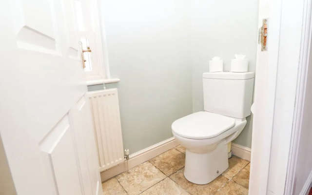 6 Fidlers Close