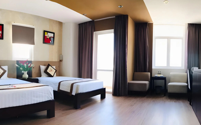 Hoang Sa Hotel – Guest Rooms – Da Nang