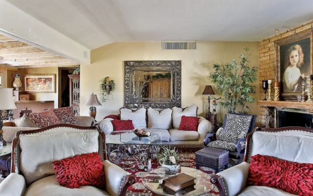 Ellen's Paradise Retreat