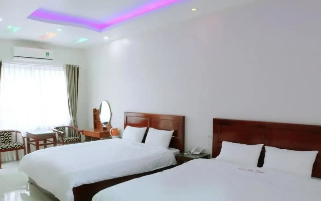 Ngoc Bach Hotel
