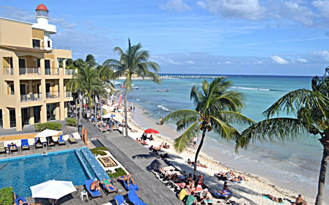 El Faro Beachfront Penthouse