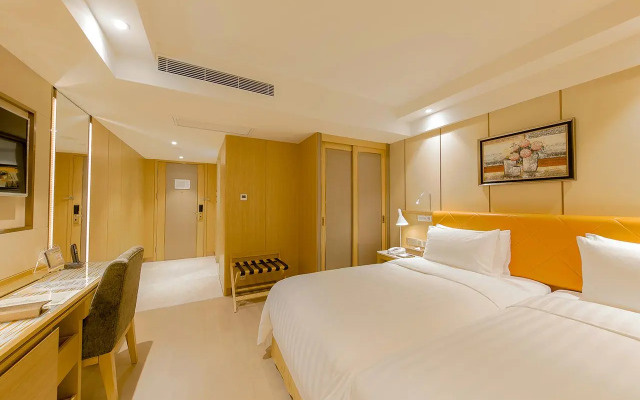 Royal Dragon Hotel