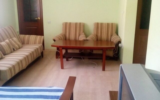 Na Zhitomirskoj Apartments