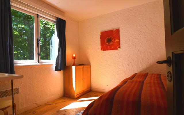 Modern Chalet with Private Tennis Court in Humain