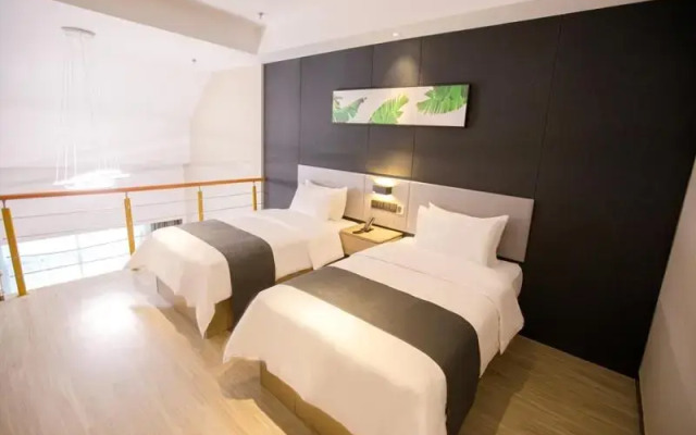 Up And In Zhejiang Shaoxing Zhuji Fengqiao Town