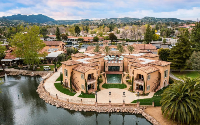 Westlake Village Inn