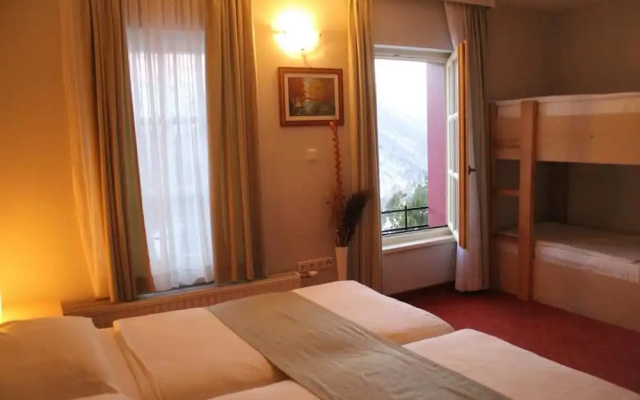 Hotel Snjezna Kuca