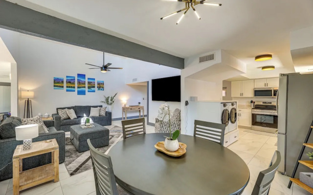 Sun Lakes Home: Fire Pit, Patio, Grill!