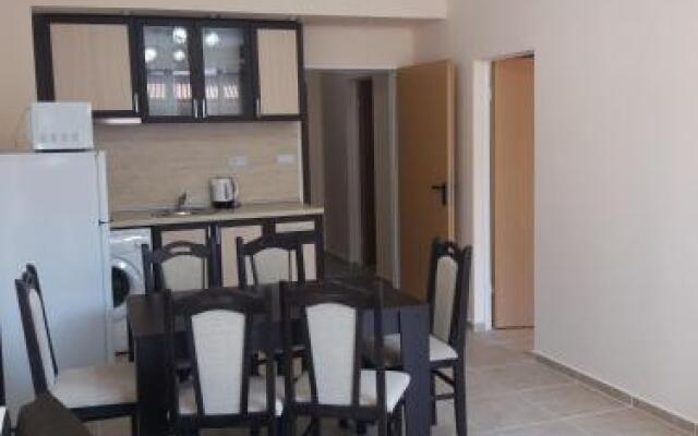 Golden Sea View Apartments 1