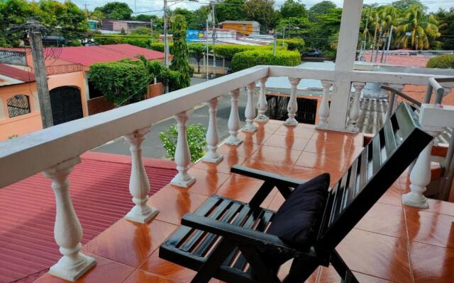 Casa Robles - Room close to Airport #2