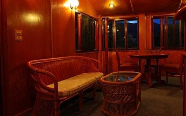 Aunchaleena Beach Front Resort