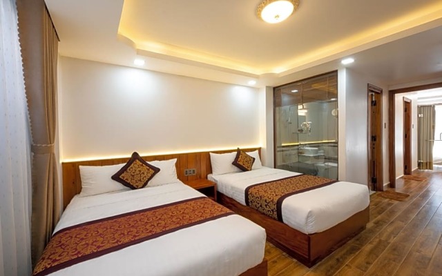 La Fleur Premium Central Apartment