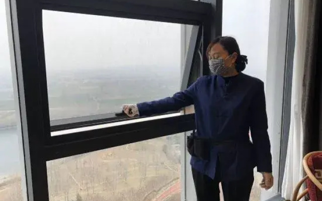 QIANNA HOTEL (Hebi High Speed Railway Station, Qi River View)