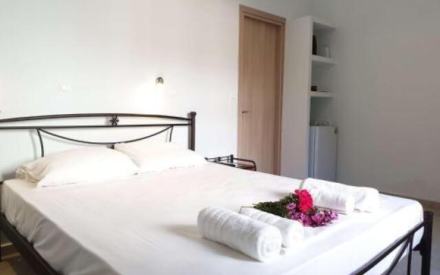 Tasos Rooms