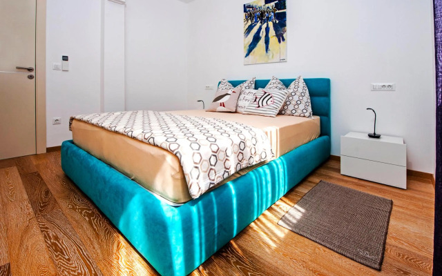 Sunset Luxury Apartment