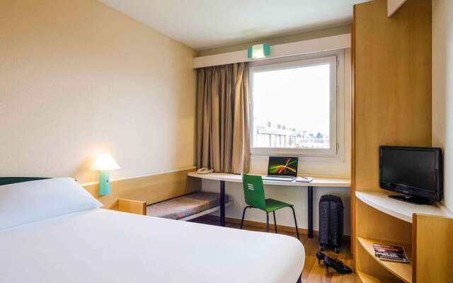 ibis Granada