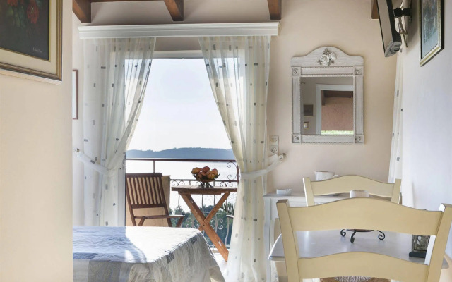 Panorama Fanari Studios & Apartments