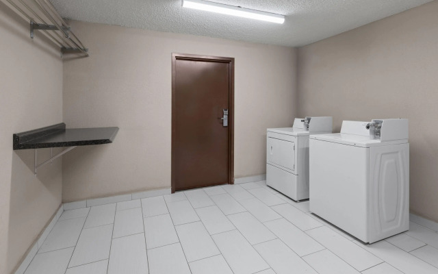 Days Inn by Wyndham Blairsville