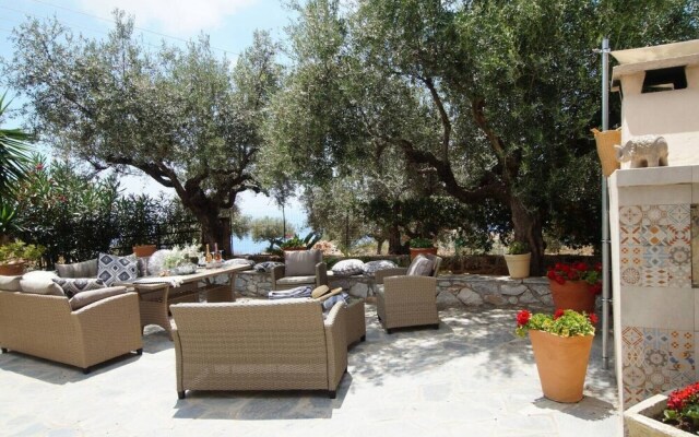 Semi Detached Stone House Great Location