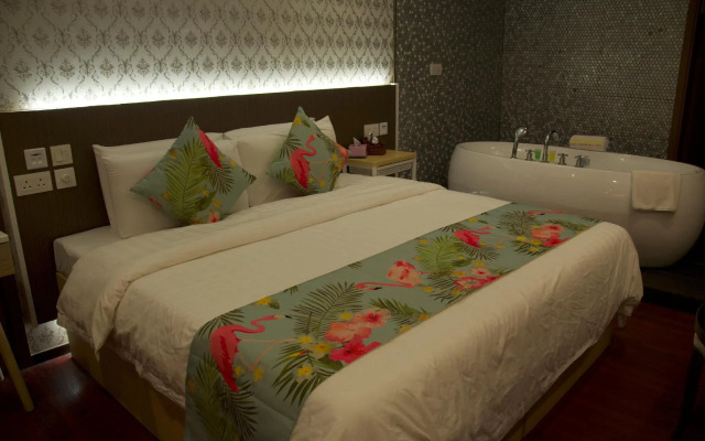 Whole Sunshine International Hotel