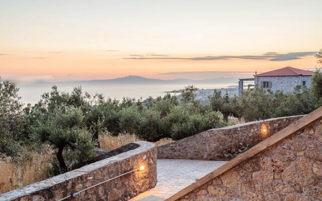 Mani Summer Escape - Spacious Home, Fully equipped