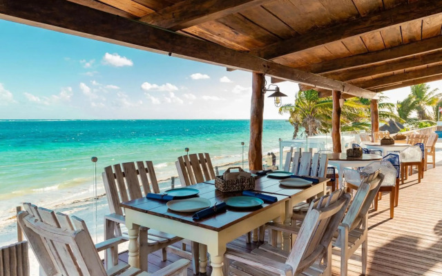 Hacienda Morelos Beach Front Hotel
