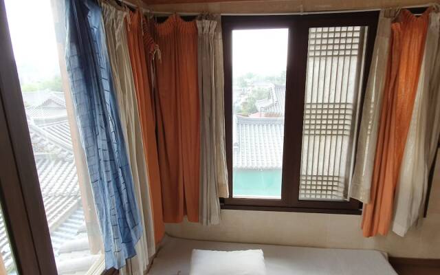 Millennial Morning Hanok Guesthouse