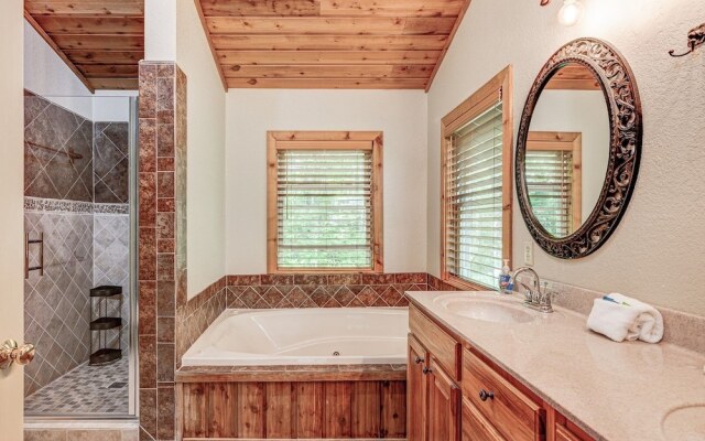 Asheville Town 3 Bedroom Cabin