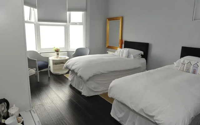 Suenos Guesthouse
