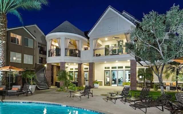Heart of Phoenix By Signature Vacation Rentals