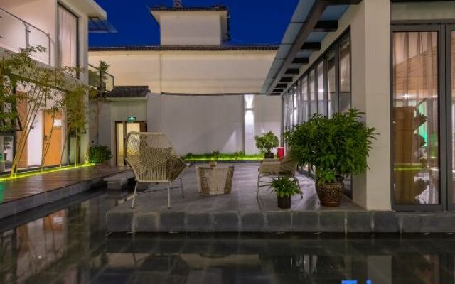 Travel Set Light luxury Hotel