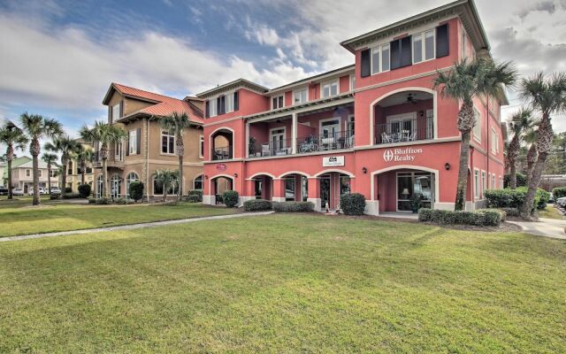 Pet-friendly Villa w/ Balcony in Bluffton!